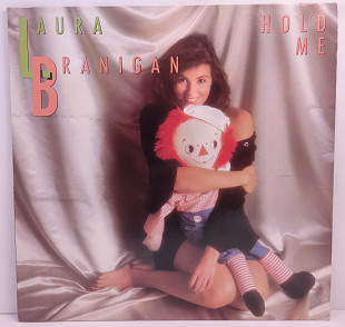 Laura Branigan – Hold Me LP 12" (Прайс 40420)