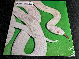 DEFTONES “Private Music”