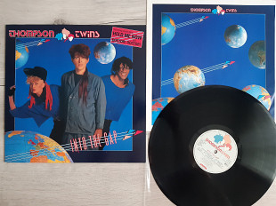 THOMPSON TWINS INTO THE GAP ( ARISTA 205 971 ) 1984 GER