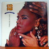 R.J.'s Latest Arrival – Tangled In Love