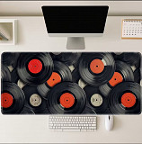 Большой ковер для миши на стол дизайном музыкальные пластинки