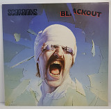 Scorpions – Blackout LP 12" (Прайс 46907)