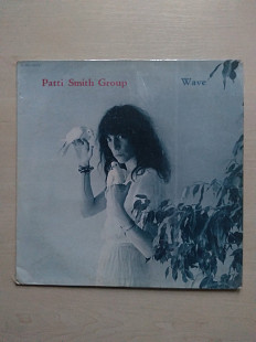 Patti Smith – Wave (4-й альбом), 1979, Arista – 2C 070-62.516, France (выглядит VG+, качество записи