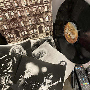 Led Zeppelin – Physical Graffiti