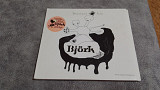 Bjork - greatest hits. фирменный cd