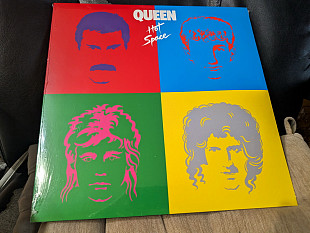 QUEEN ”Hot Space”