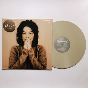 Björk – Debut