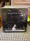 Tones On Tail – Burning Skies (2-й мини-альбом - 4 трека), 1983, Situation Two – SIT 21T, оригинал -