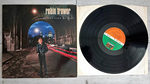 ROBIN TROWER ( PROCOL HARUM ) IN THE LINE OF FIRE ( ATLANTIC 7567-82080-1 A/B ) 1990 GERMANY