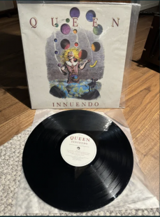 Продам чудові платівки Queen - Innuendo UK , Greatest Hits II LP