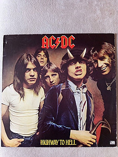 AC/DC – Highway To Hell