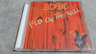 Ac/dc - fly on the wall. заводской cd c буклетом в прекрасном состоянии