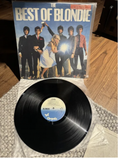 Продам чудову платівку Blondie - The Best Of Blondie UK Original LP