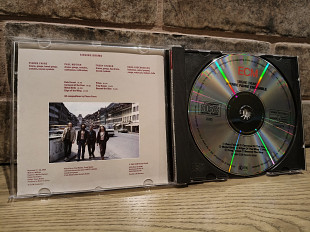 Pierre Favre Ensemble •Singing Drums • ECM