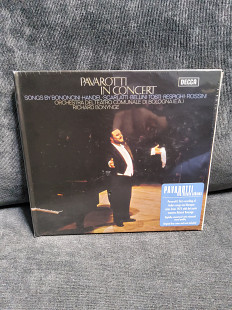 LUCIANO PAVAROTTI IN CONCERT