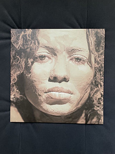 Nneka - Soul Is Heavy (Limited Edition, Numbered)
