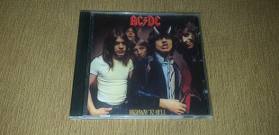 AC/DC – Highway To Hell
