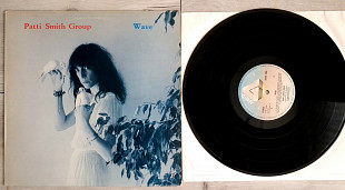 PATTI SMITH GROUP WAVE ( ARISTA SPART 1086 A1/B1 ) 1979 GT BRITAIN