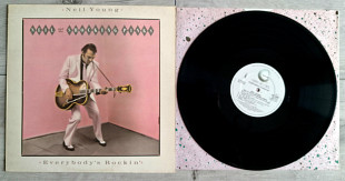 NEIL YOUNG & THE SHOKING PINKS EVERYBODY'S ROCKIN' ( GEFFEN GEF 25590 A4/B3 ) 1983 UK