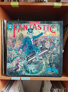 Elton John – Captain Fantastic And The Brown Dirt Cowboy (9-й альбом), 1975, DJLPX 1, Italy (выгля