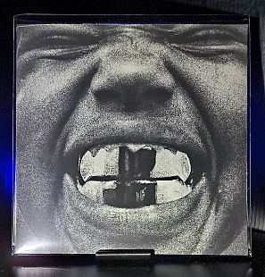 Ye – Bully