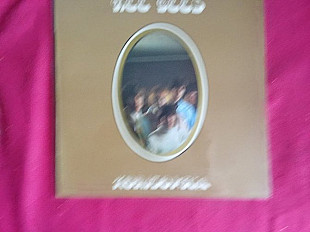 Bee Gees – Horizontal