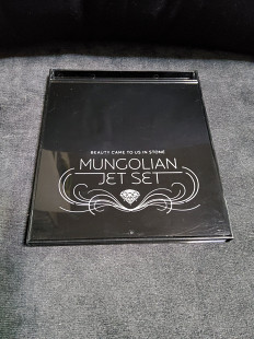 MUNGOLIAN JET SET BEAUTY CAME TO US IN STONE