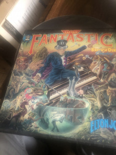 Elton john- captain fantastic and the brown dirt cowboy- vg/vg