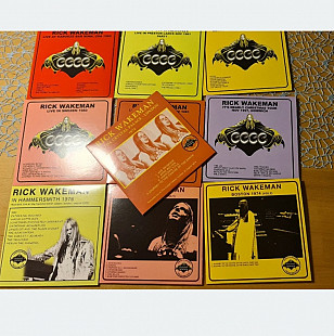 Rick Wakeman Caped Crusader Collectors Club: Bootleg Box, Vol 1. Набор содержит записи живых выступ