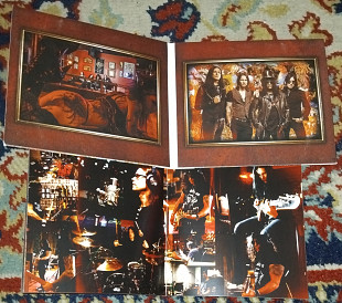 Slash Featuring Myles Kennedy And The Conspirators – World On Fire 2014 (Europe) NM