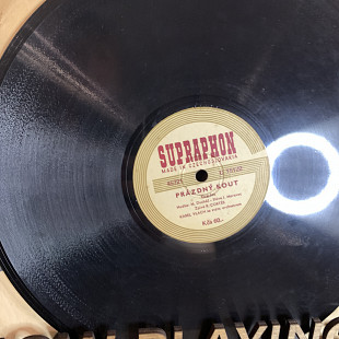 Shellac, 78 RPM Karel Vlach Se Svým Orchestrem / Rudolf Cortés / Jiřina Salačová – Prázdný Kout / Dá