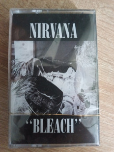 Запакована аудіокасета Nirvana "Bleach"