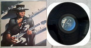 STEVIE RAY VAUGHN AND DOUBLE TROUBLE ( TEXAS BLUES ) TEXAS FLOOD ( EPIC FE / AL / BL 38734 G2D/G2
