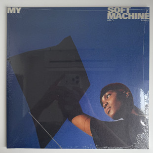 Arlo Parks – My Soft Machine з пидписаною листівкою