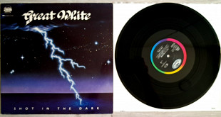 GREAT WHITE SHOT IN THE DARK ( CAPITOL 1C064-240613 1 A1/B1 ) 1986 GER
