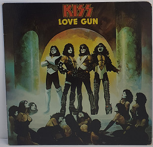 Kiss – Love Gun LP 12" (Прайс 50496)