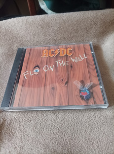 AC/DC – Fly On The Wall