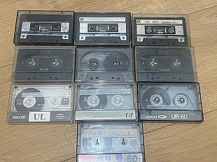 Лот из 10 японских аудиокассет Maxell