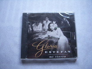 Gloria Estefan ( запечатан )