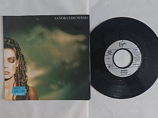 Sandra Hirocshma/La vista de luna. single