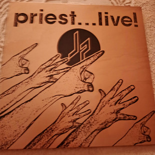 Judas Priest. "Live"