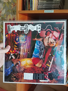 David Bowie – Day-In Day-Out (45 RPM, Maxi-Single, три трека - 7:17, 7:16, 3:40), 1987, 1C K 060-20