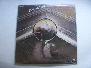 Triumvirat ( запечатан )