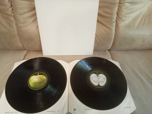 The Beatles 1968 г. (White Album, Made in England, Nm/Nm)