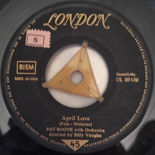 Pat Boone – When The Swallows Come Back To Capistrano / April Love 1957 (Germany) VG\VG+\EX