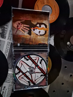Marilyn Manson под названием «Lest We Forget: The Best Of», выпущенного в 2004 году.