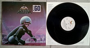 ASIA ( DOWNES, PALMER, WETTON - EX YES, KING CRIMSON ) ASTRA ( GEFFEN GEF 26413 A1/B1 ) STICKER 1985 G