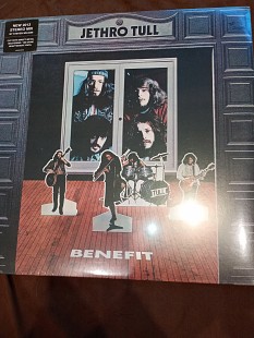 New Jethro Tull – Benefit