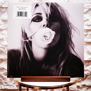 Miley Cyrus – Bass Persuades (LP, Indie Exclusive, Gatefold, Apple Red Vinyl)