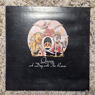 Queen – A Day At The Races (Canada) 1976